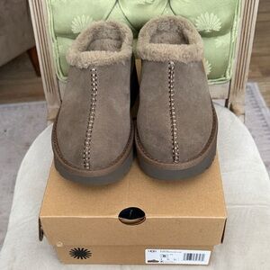 UGG Women’s  Tan Suede Slip-Ons NWB